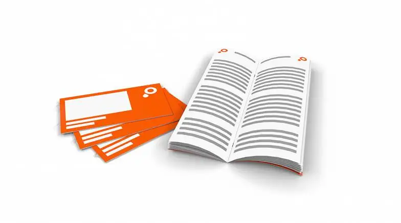 Broschüren im Freiformat ohne Umschlag matt schwarz