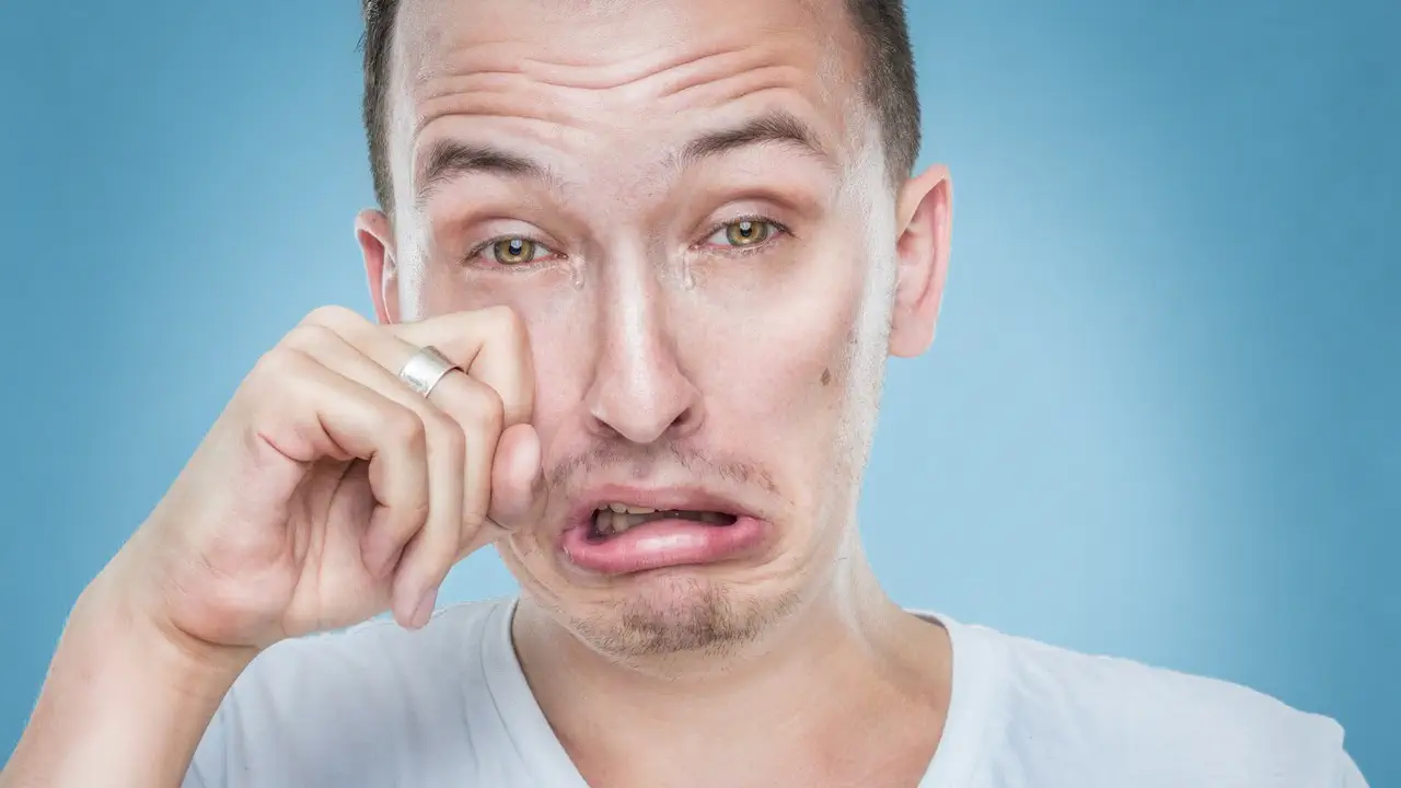 CC Tutorials Podcast - Folge 18 - Person zum weinen bringen CC Tutorials Podcast - Folge 18 - Person zum weinen bringen