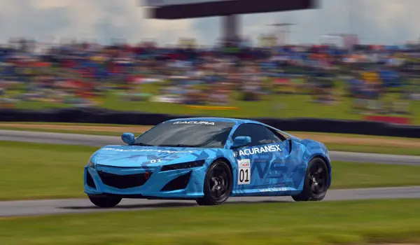 Tutorial: Der Bewegungsunschärfe-Filter in GIMP Tutorial: Der Bewegungsunschärfe-Filter in GIMP