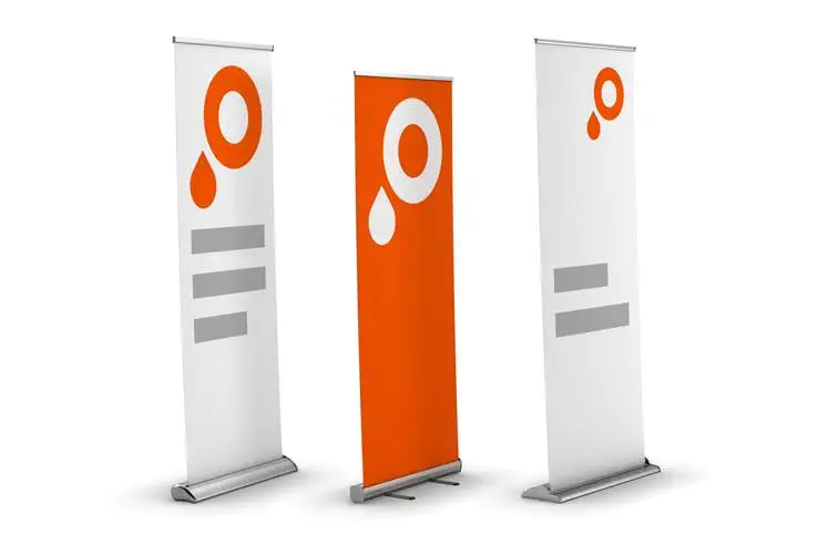 Werbetechnik – Gruppenbild der Rollups