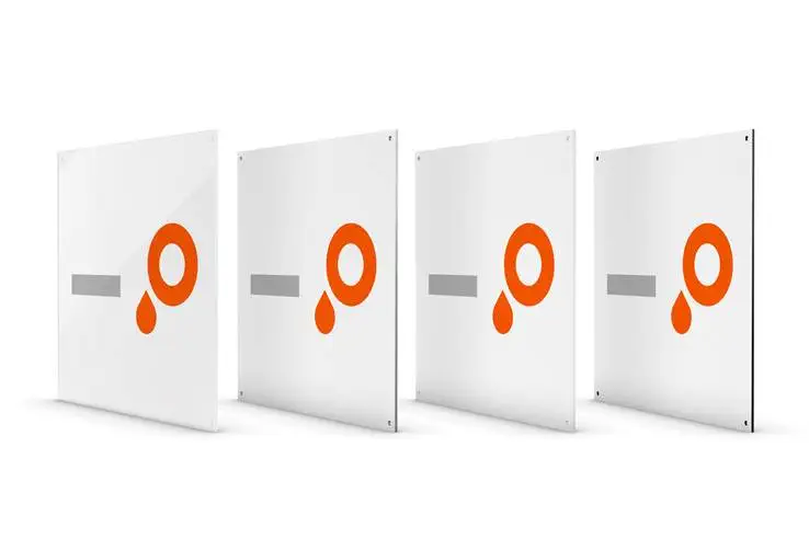 Werbetechnik – Gruppenbild der diversen Schilder